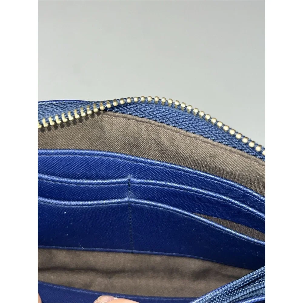 Simply Southern navy clutch With Numerous‎ Pockets Card Holder Slots Zip Pocket